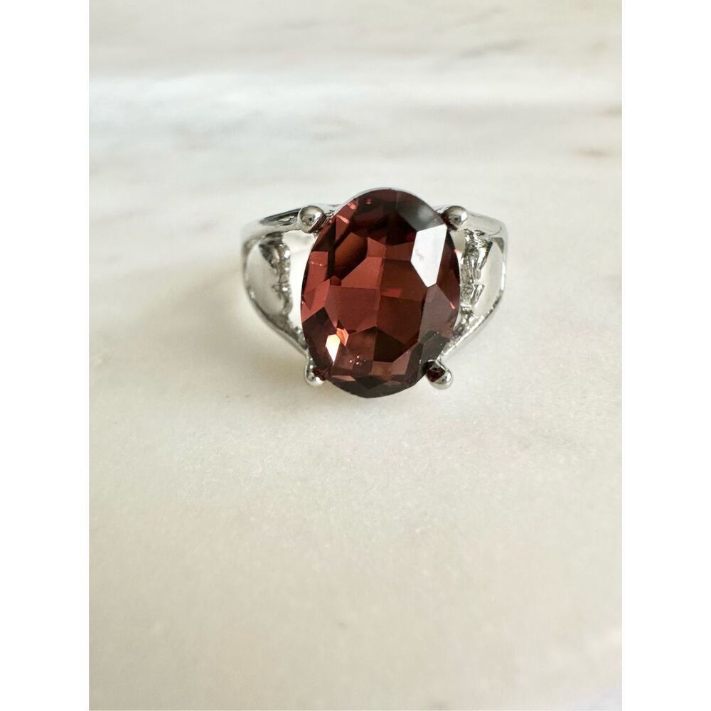Burgundy rhinestone oval ring size 10